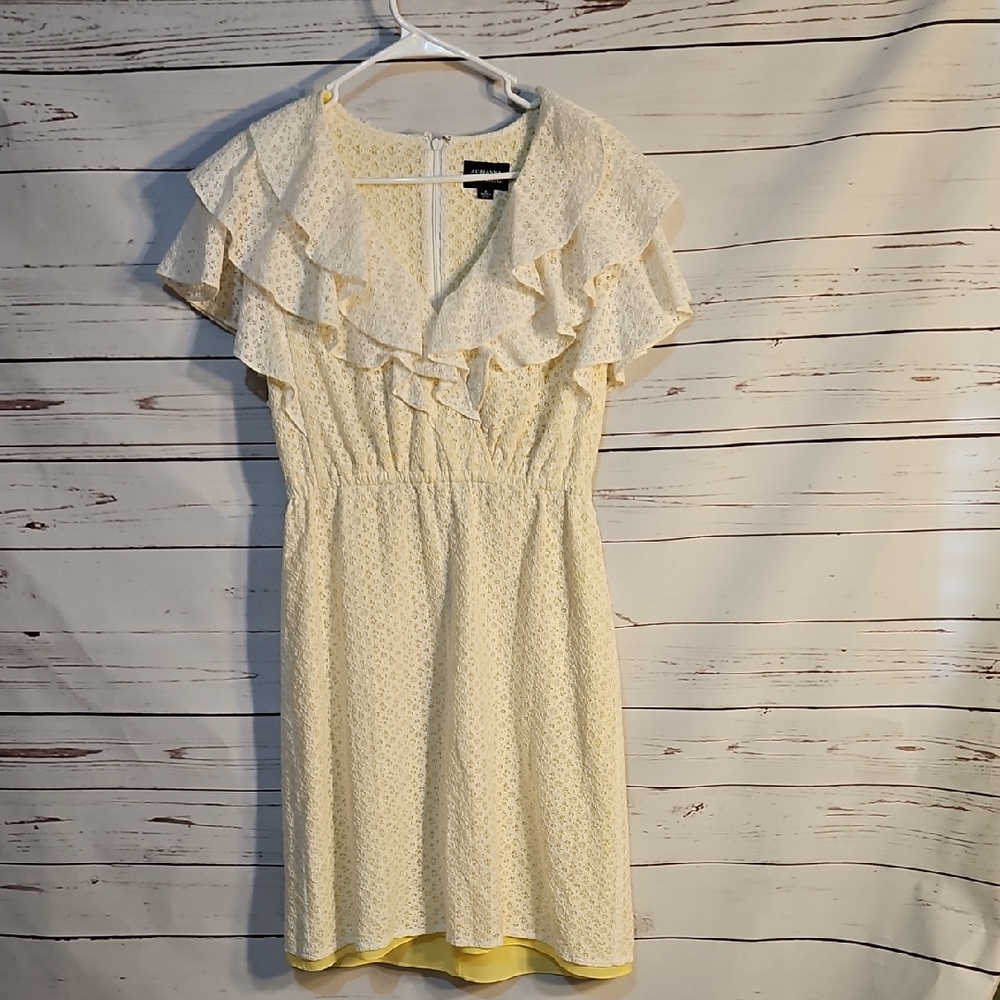 Adrianna Papell Ivory Lace Ruffle Flutter Sleeve Sheath Dress Size‎ 6